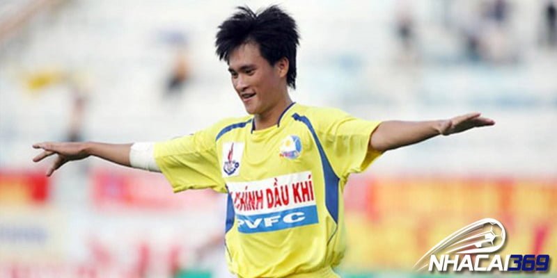Lê Công Vinh đã từng thi đấu cho CLB Sông Lam Nghệ An U19